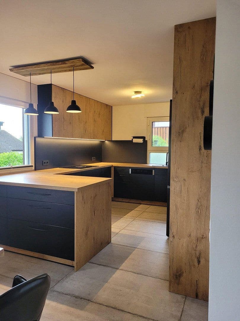 Prodej domu 202 m², pozemek 605 m², Seeheim-Jugenheim, Hessen Prodej domu 202 m², pozemek 605 m², Seeheim-Jugenheim, Hessen