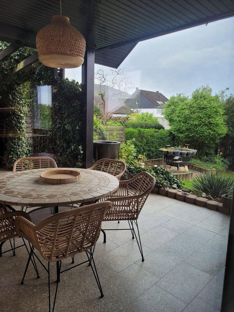 Prodej domu 202 m², pozemek 605 m², Seeheim-Jugenheim, Hessen Prodej domu 202 m², pozemek 605 m², Seeheim-Jugenheim, Hessen