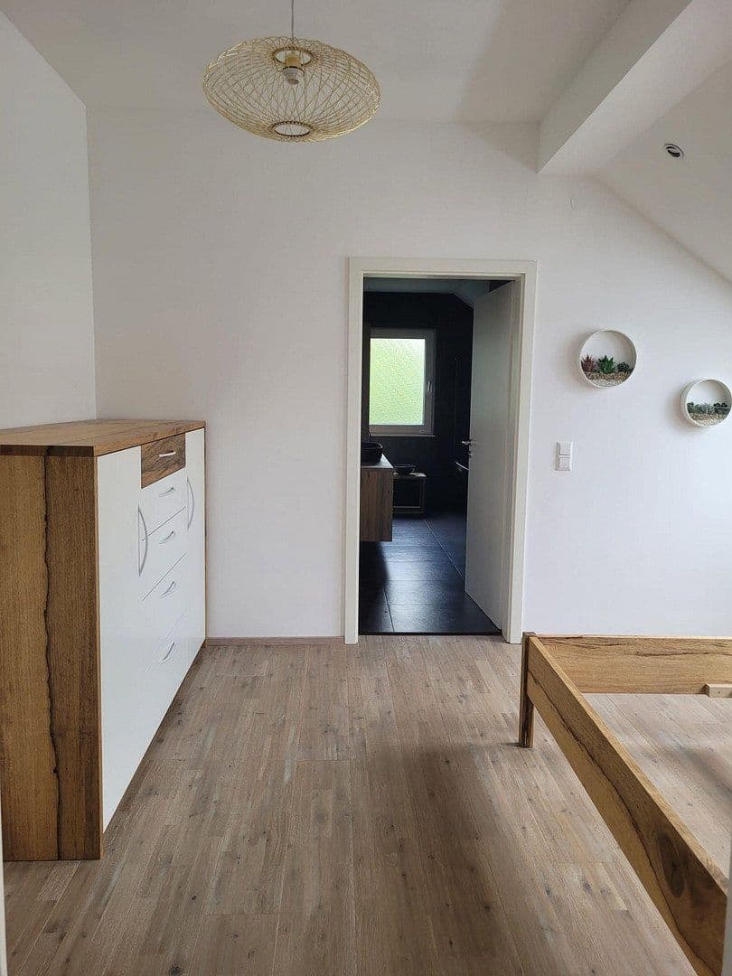 Prodej domu 202 m², pozemek 605 m², Seeheim-Jugenheim, Hessen Prodej domu 202 m², pozemek 605 m², Seeheim-Jugenheim, Hessen