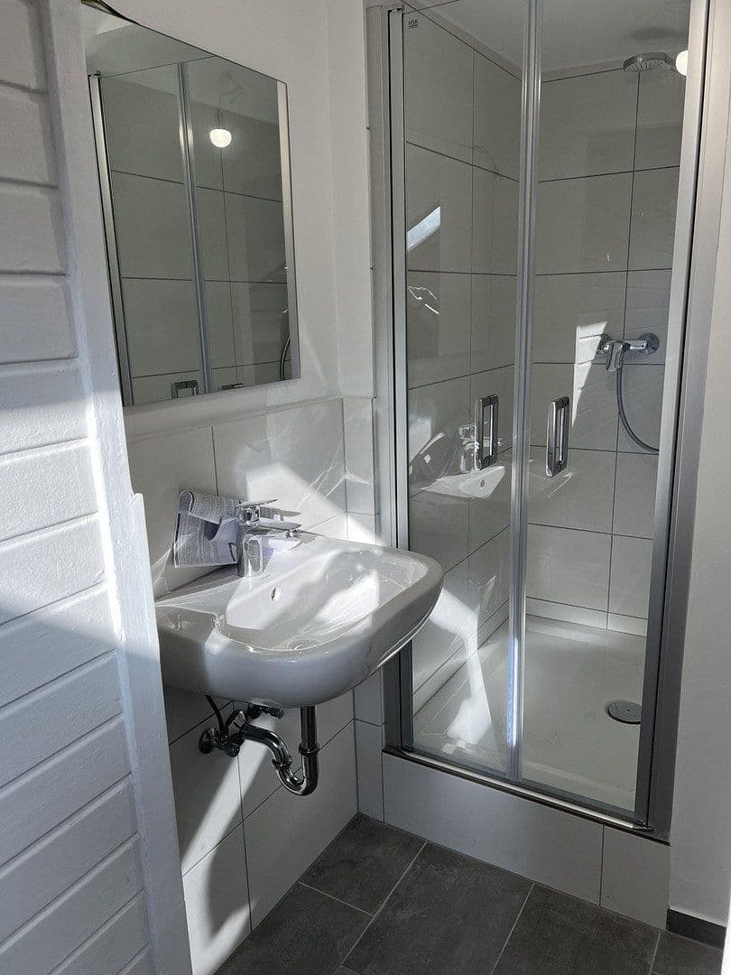 Pronájem bytu 2+1 38 m², Rauenthaler Straße 7, Wiesbaden, Hessen Pronájem bytu 2+1 38 m², Rauenthaler Straße 7, Wiesbaden, Hessen