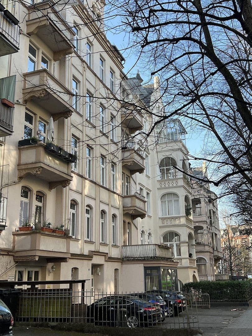 Pronájem bytu 2+1 38 m², Rauenthaler Straße 7, Wiesbaden, Hessen Pronájem bytu 2+1 38 m², Rauenthaler Straße 7, Wiesbaden, Hessen