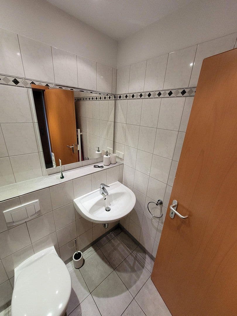 Pronájem bytu 1+1 33 m², Fischertal 34, Wuppertal, Severní Porýní-Vestfálsko Pronájem bytu 1+1 33 m², Fischertal 34, Wuppertal, Severní Porýní-Vestfálsko