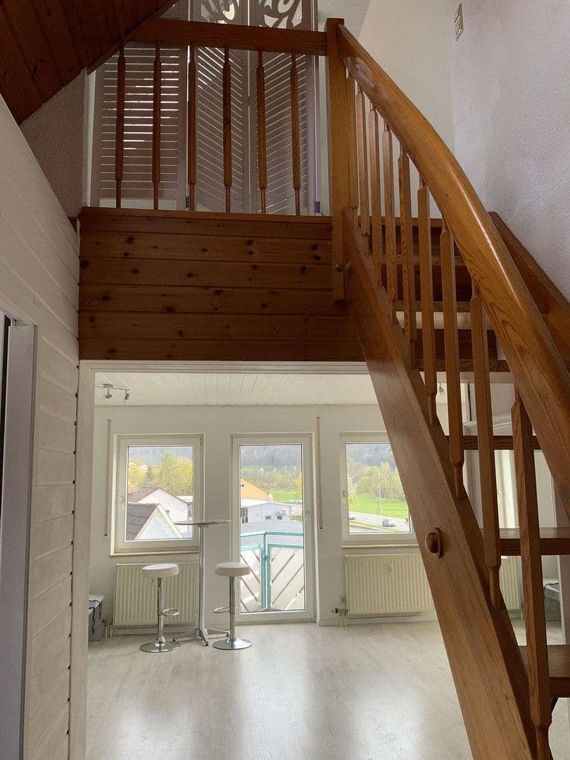 Pronájem bytu 2+1 50 m², Künzelsau, Bádensko-Württembersko Pronájem bytu 2+1 50 m², Künzelsau, Bádensko-Württembersko