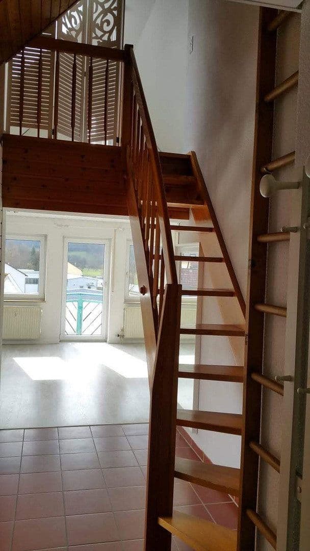 Pronájem bytu 2+1 50 m², Künzelsau, Bádensko-Württembersko Pronájem bytu 2+1 50 m², Künzelsau, Bádensko-Württembersko