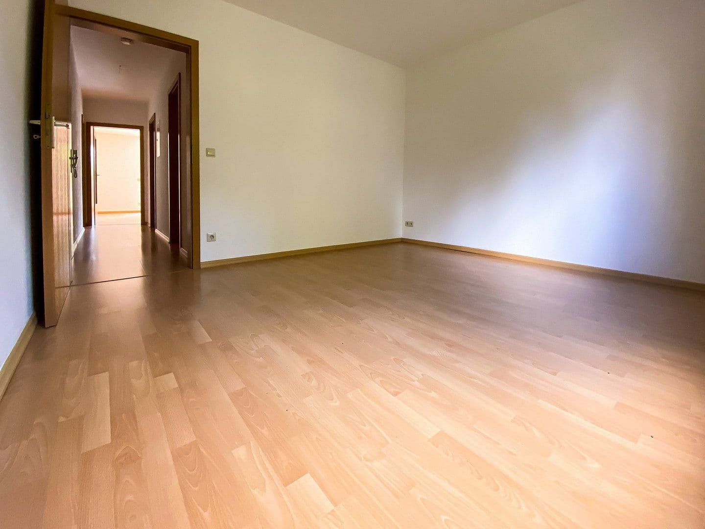Pronájem bytu 2+1 53 m², Storchenweg 20, Nürnberg, Bavorsko Pronájem bytu 2+1 53 m², Storchenweg 20, Nürnberg, Bavorsko