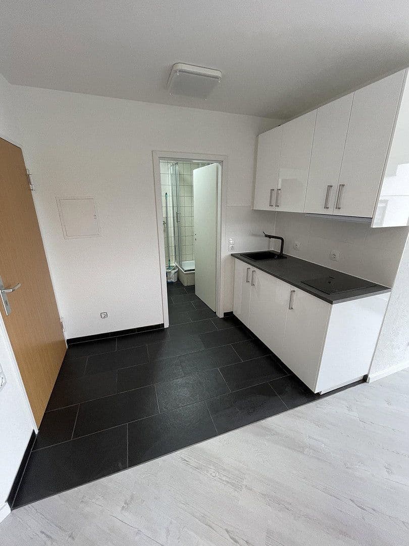 Pronájem bytu 1+1 33 m², Aalener str 18, Leonberg, Bádensko-Württembersko Pronájem bytu 1+1 33 m², Aalener str 18, Leonberg, Bádensko-Württembersko