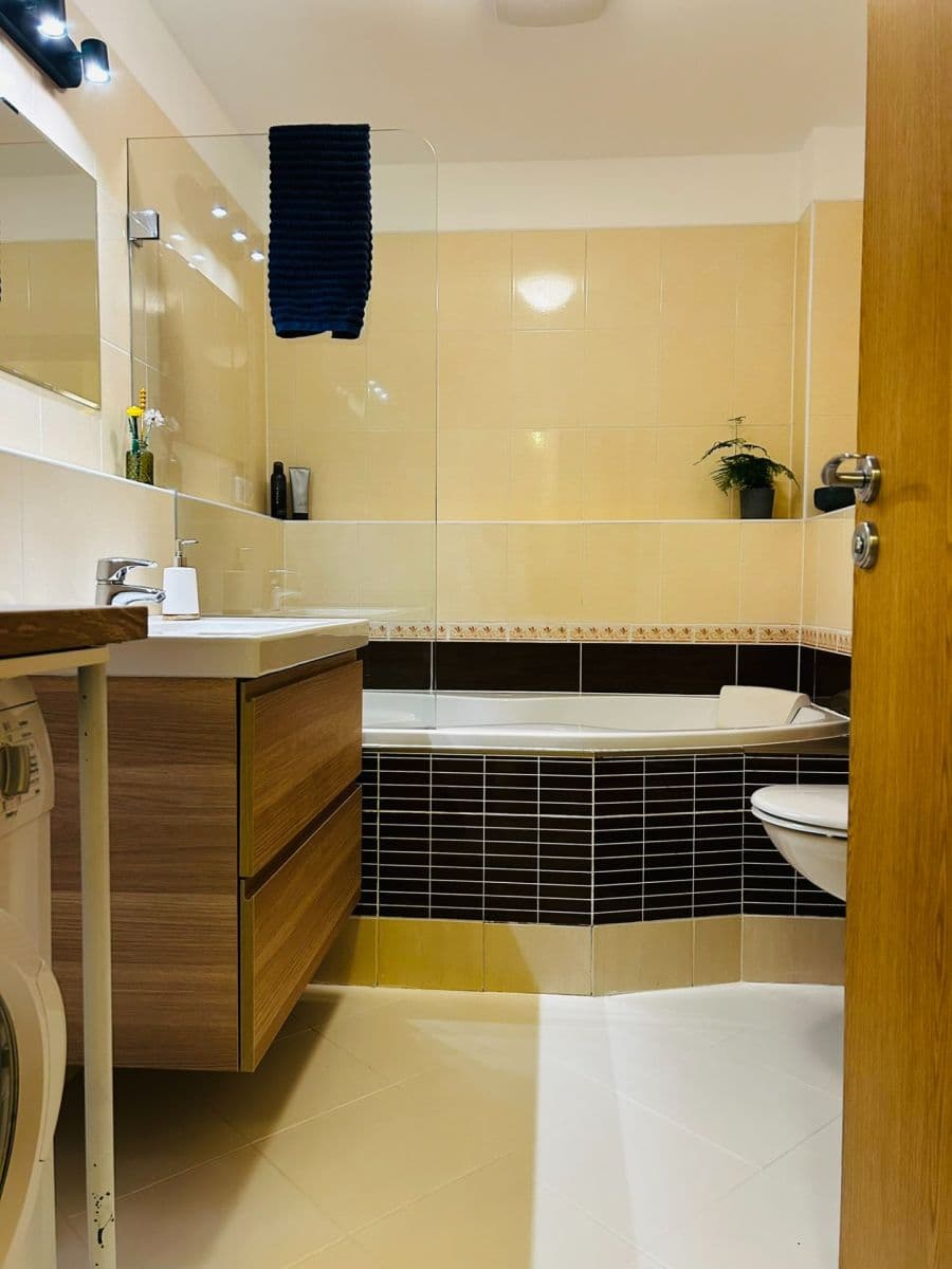 Prodej bytu 1+kk 60 m², Vorařská, Praha, Praha Prodej bytu 1+kk 60 m², Vorařská, Praha, Praha