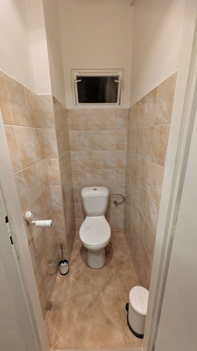 Pronájem bytu 1+1 58 m², Nerudova, Hradec Králové, Královéhradecký kraj Pronájem bytu 1+1 58 m², Nerudova, Hradec Králové, Královéhradecký kraj