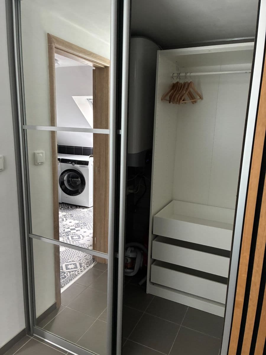 Pronájem bytu 1+kk 45 m², U Svodnice, Praha, Praha Pronájem bytu 1+kk 45 m², U Svodnice, Praha, Praha