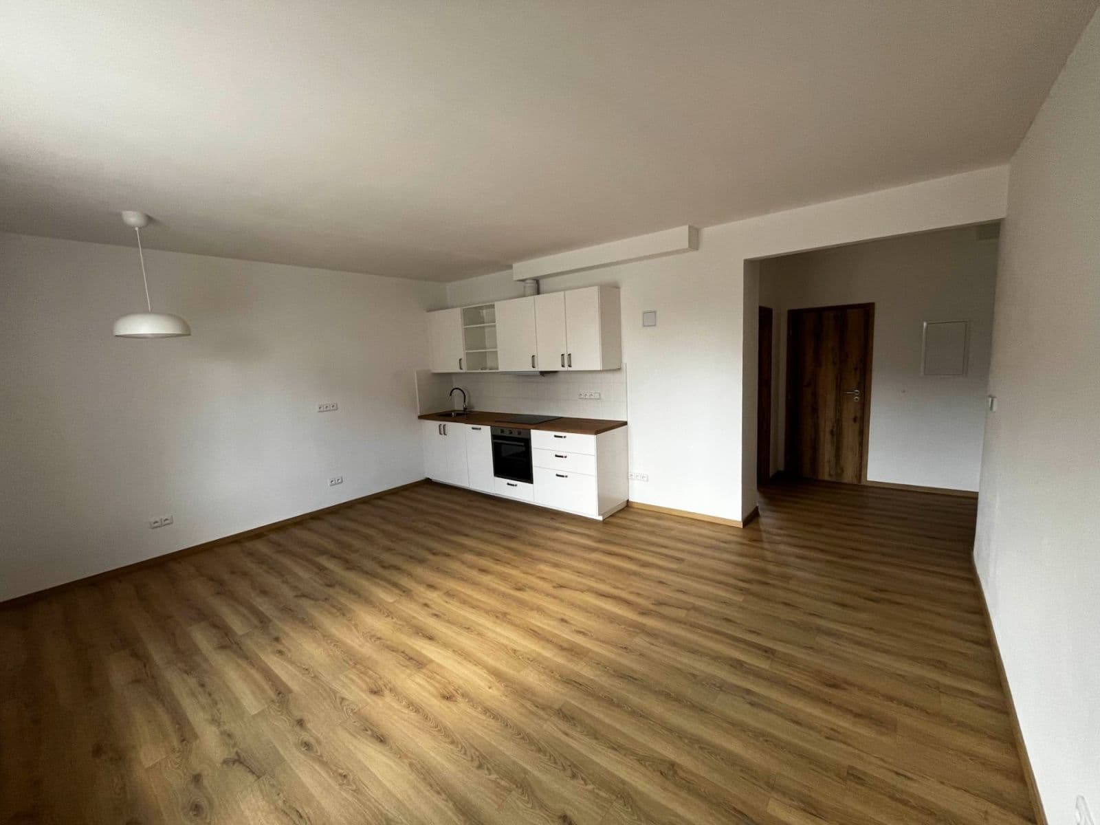 Pronájem bytu 2+kk 60 m², J. Jungmanna, Čáslav, Středočeský kraj Pronájem bytu 2+kk 60 m², J. Jungmanna, Čáslav, Středočeský kraj