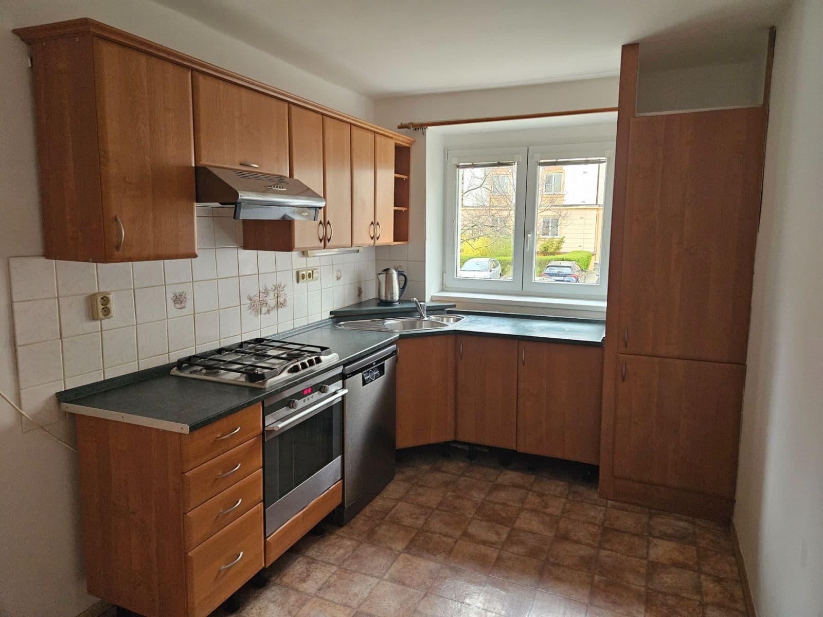 Pronájem bytu 2+1 56 m², Jilemnického, Pardubice, Pardubický kraj Pronájem bytu 2+1 56 m², Jilemnického, Pardubice, Pardubický kraj