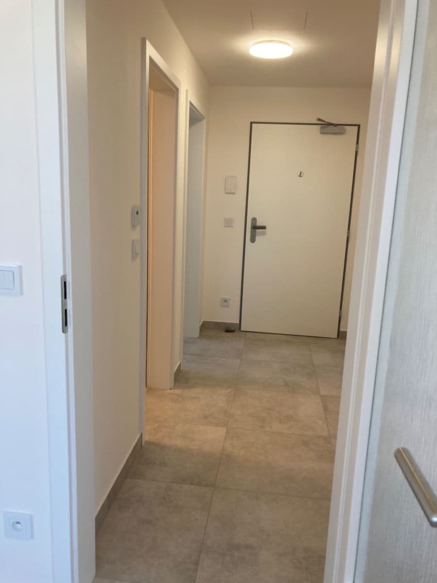 Prodej bytu 2+kk 45 m², U Továren, Praha, Praha Prodej bytu 2+kk 45 m², U Továren, Praha, Praha