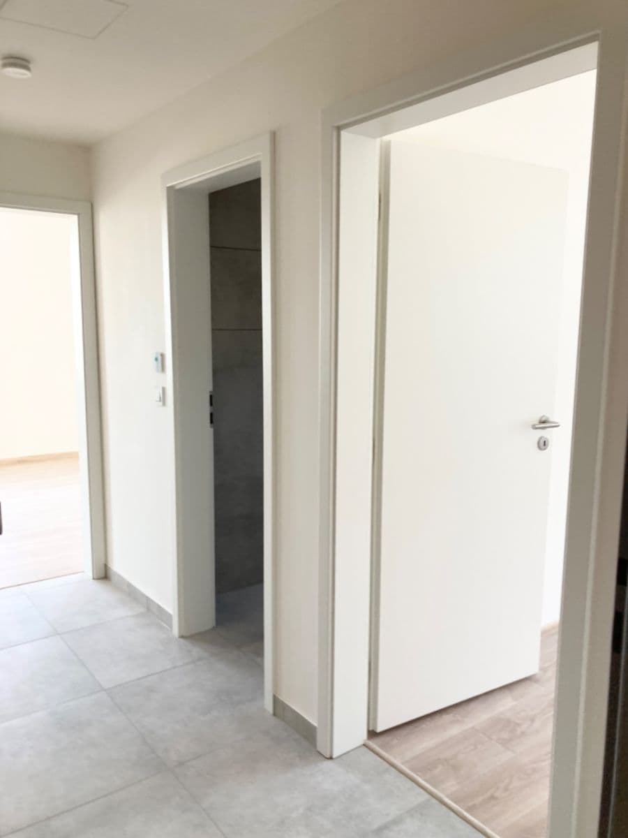 Prodej bytu 2+kk 45 m², U Továren, Praha, Praha Prodej bytu 2+kk 45 m², U Továren, Praha, Praha