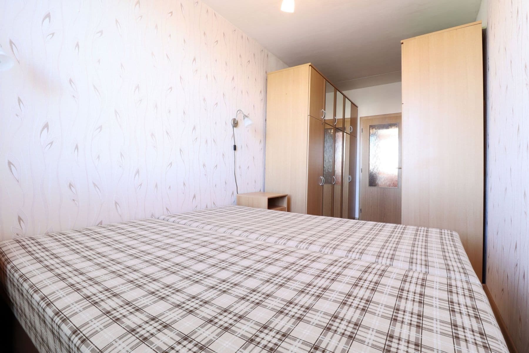 Pronájem bytu 3+1 68 m², Krynická, Praha, Praha Pronájem bytu 3+1 68 m², Krynická, Praha, Praha