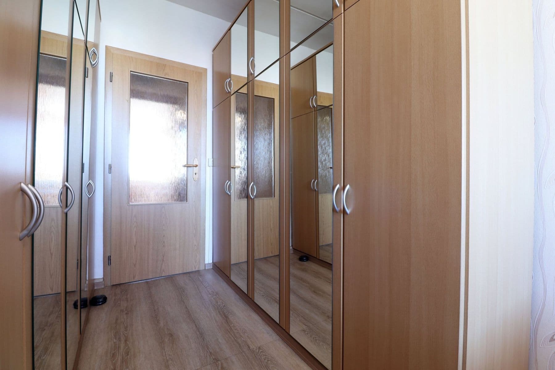 Pronájem bytu 3+1 68 m², Krynická, Praha, Praha Pronájem bytu 3+1 68 m², Krynická, Praha, Praha