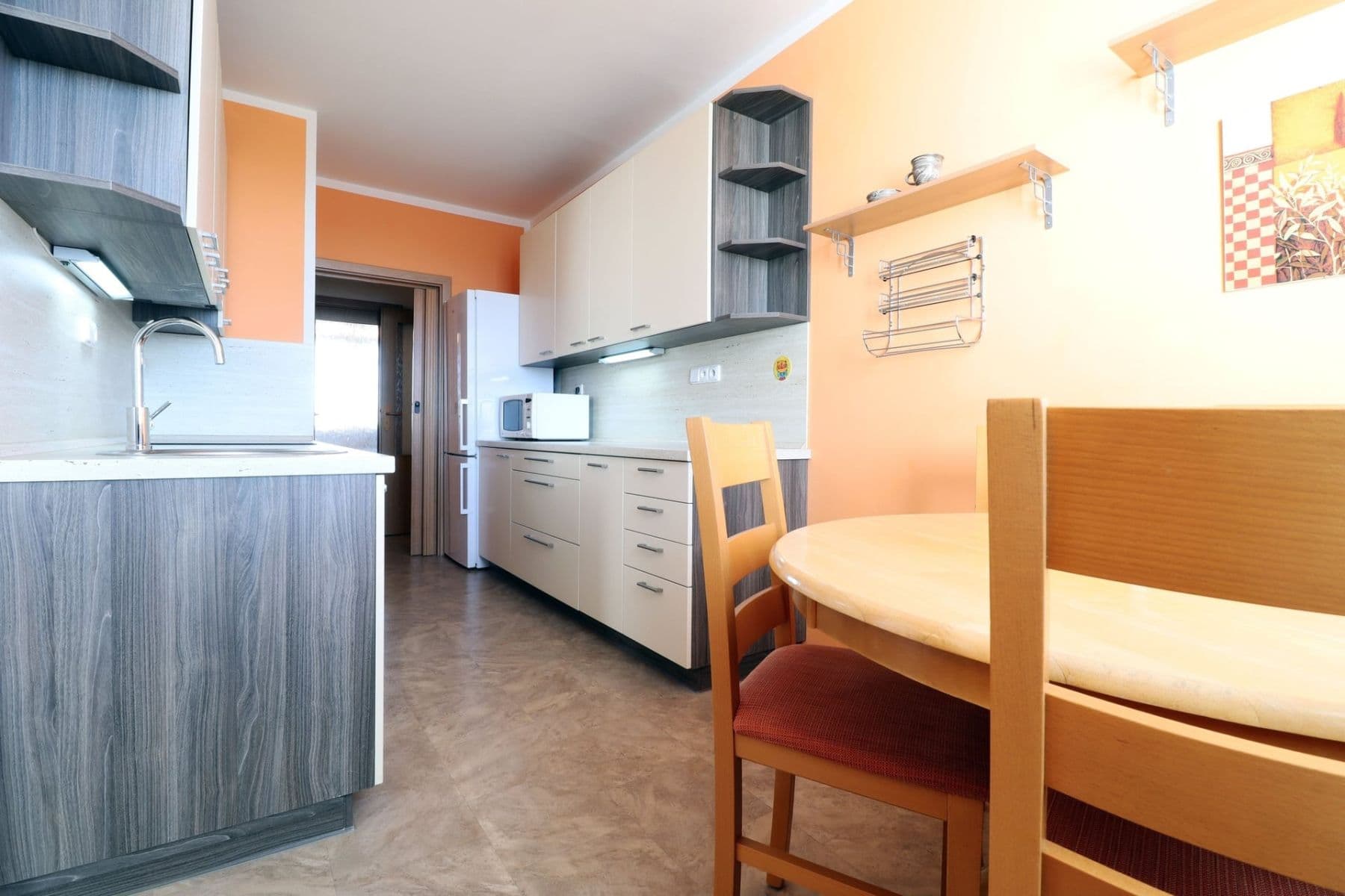 Pronájem bytu 3+1 68 m², Krynická, Praha, Praha Pronájem bytu 3+1 68 m², Krynická, Praha, Praha