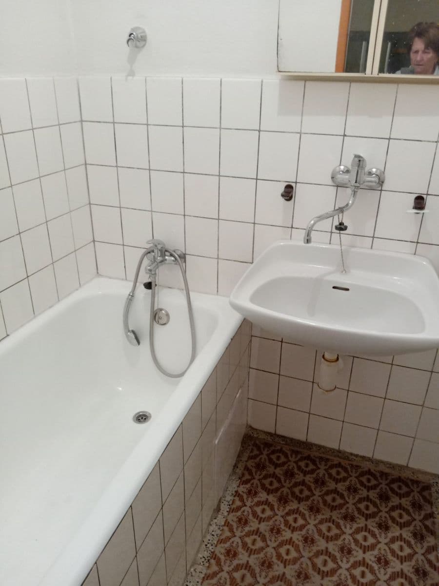 Pronájem bytu 2+1 61 m², Kubánské náměstí, Praha, Praha Pronájem bytu 2+1 61 m², Kubánské náměstí, Praha, Praha