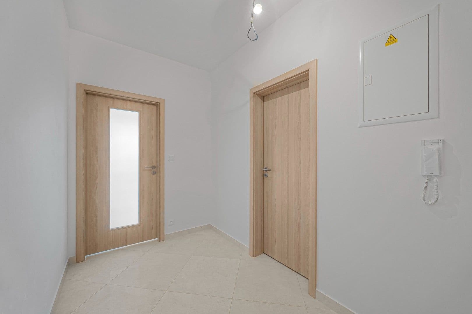 Pronájem bytu 1+kk 33 m², Gerstelova, Praha, Praha Pronájem bytu 1+kk 33 m², Gerstelova, Praha, Praha