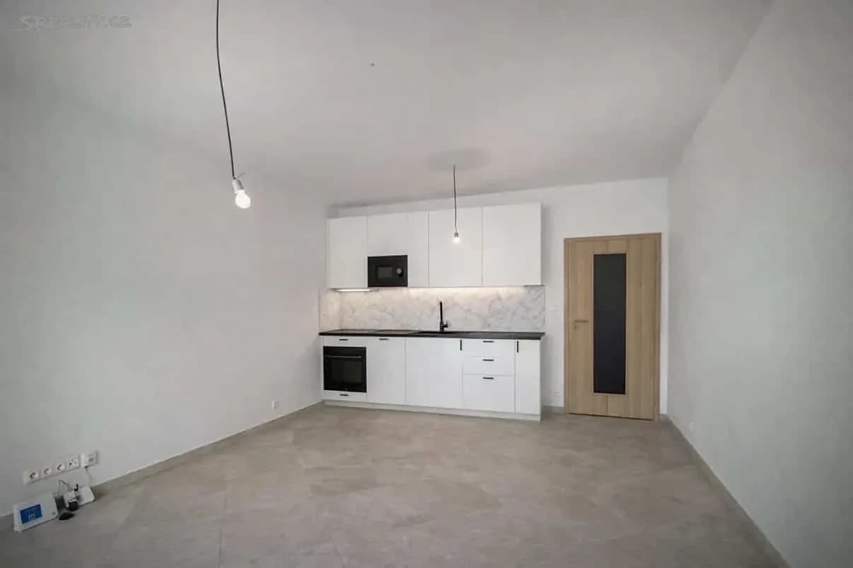 Pronájem bytu 1+kk 33 m², Gerstelova, Praha, Praha Pronájem bytu 1+kk 33 m², Gerstelova, Praha, Praha