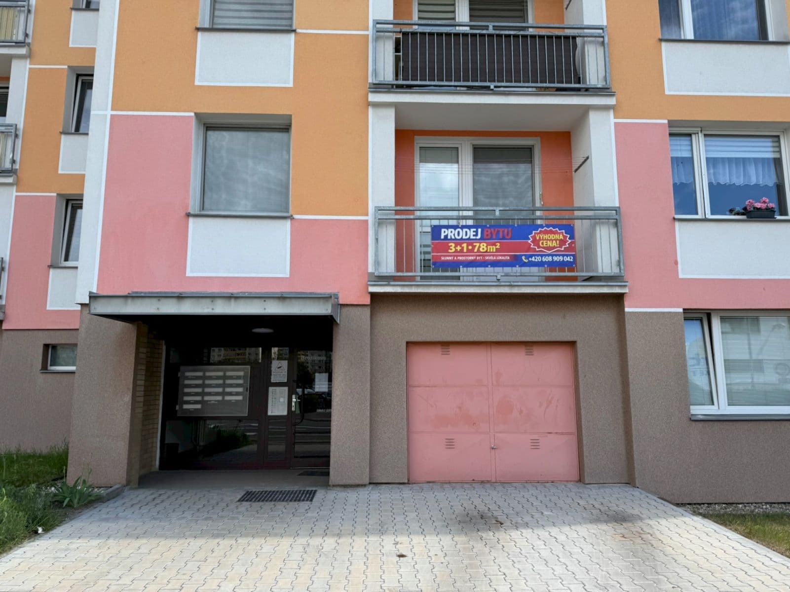 Prodej bytu 3+1 78 m², Brožíkova, Hradec Králové, Královéhradecký kraj Prodej bytu 3+1 78 m², Brožíkova, Hradec Králové, Královéhradecký kraj