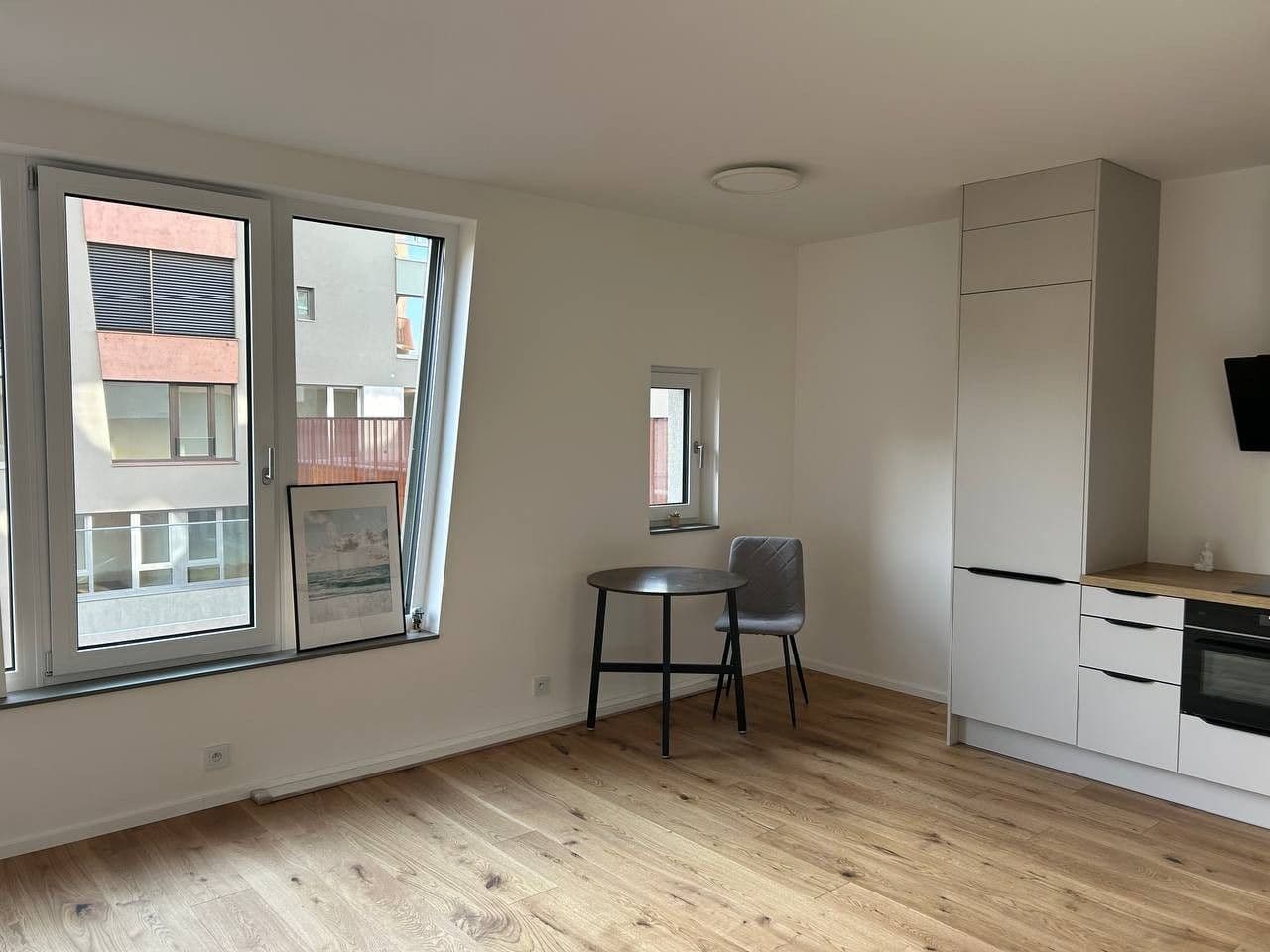 Pronájem bytu 1+kk 34 m², U Komína, Praha, Praha Pronájem bytu 1+kk 34 m², U Komína, Praha, Praha