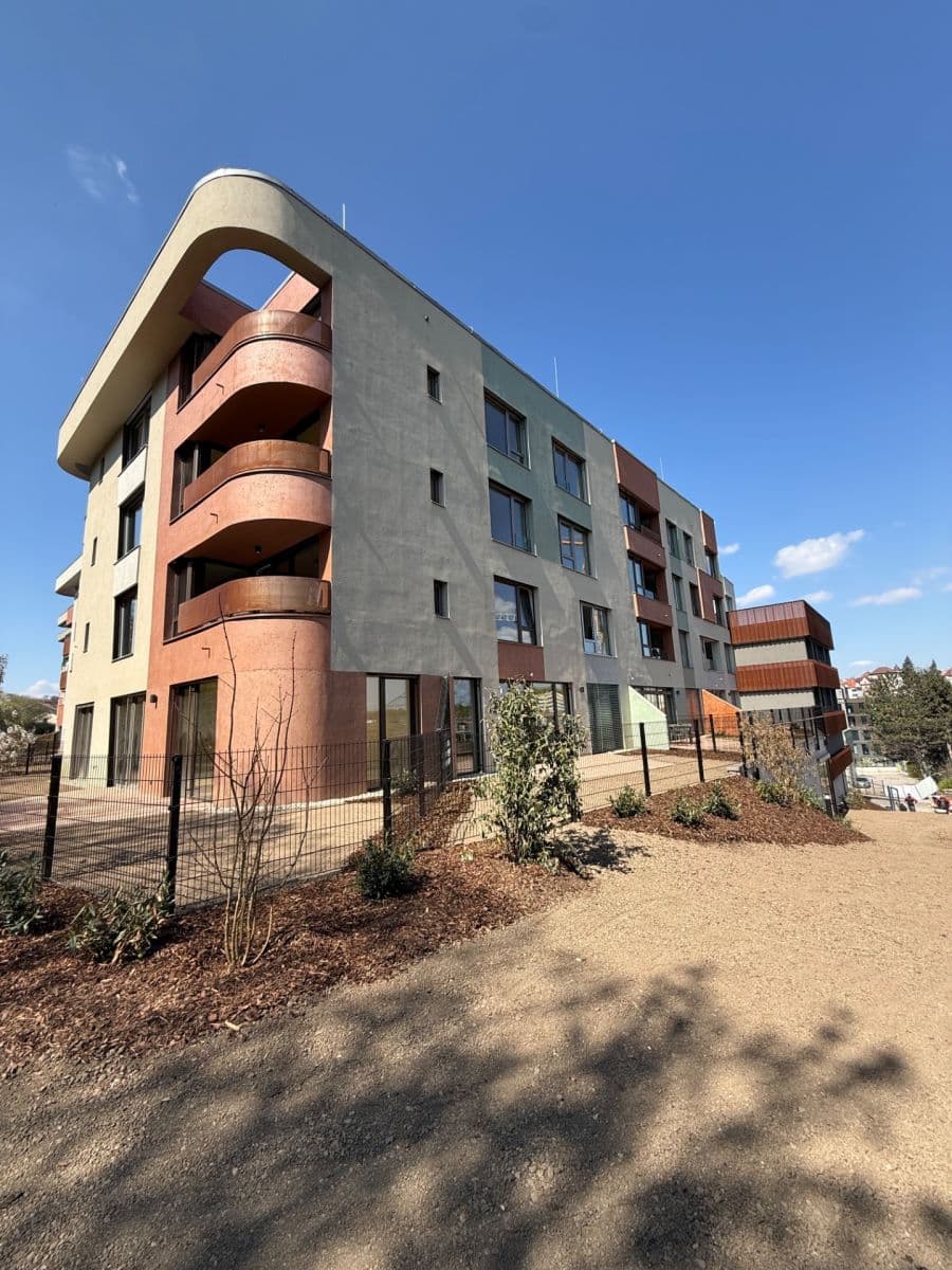 Pronájem bytu 2+kk 46 m², U Komína, Praha, Praha Pronájem bytu 2+kk 46 m², U Komína, Praha, Praha