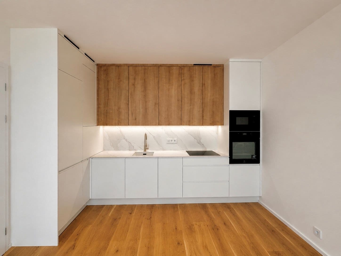 Pronájem bytu 2+kk 46 m², U Komína, Praha, Praha Pronájem bytu 2+kk 46 m², U Komína, Praha, Praha