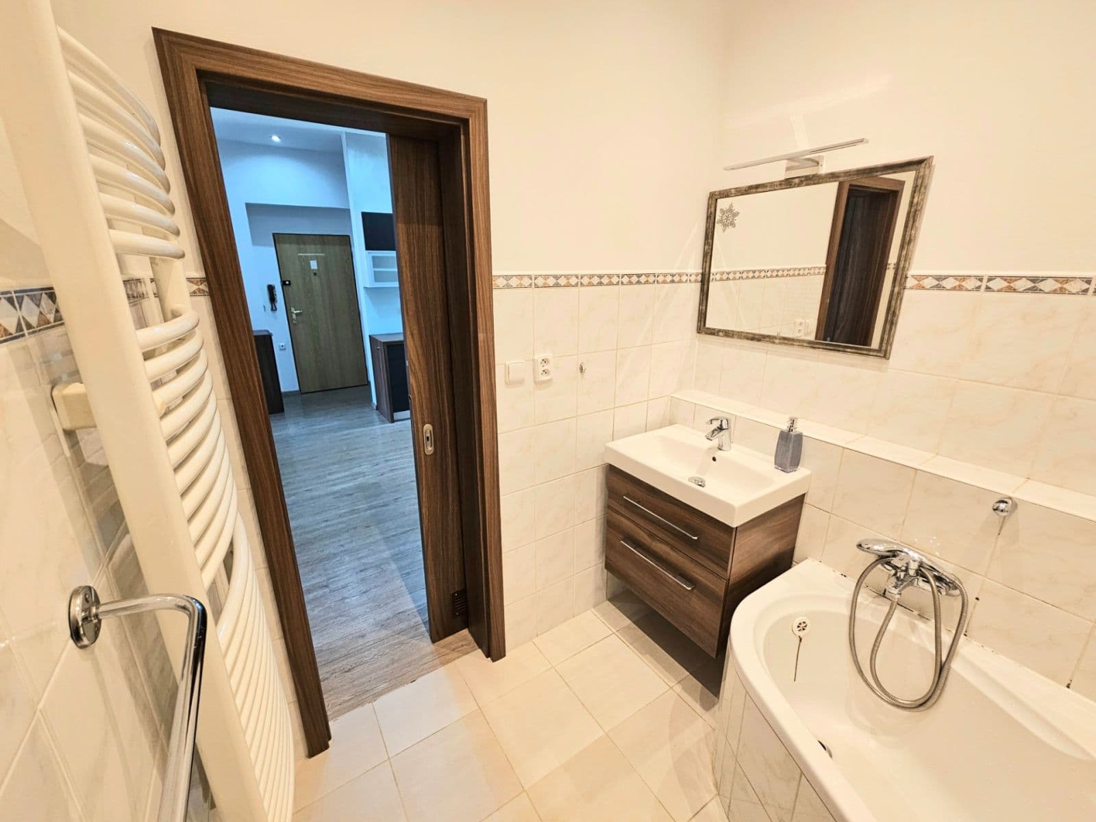 Pronájem bytu 3+1 85 m², Hřbitovní, Nový Jičín, Moravskoslezský kraj Pronájem bytu 3+1 85 m², Hřbitovní, Nový Jičín, Moravskoslezský kraj