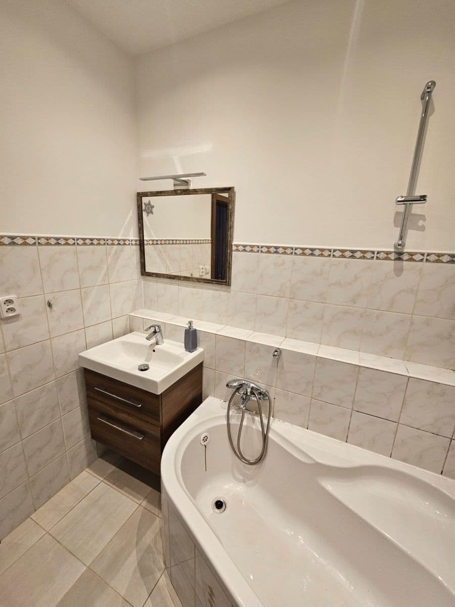 Pronájem bytu 3+1 85 m², Hřbitovní, Nový Jičín, Moravskoslezský kraj Pronájem bytu 3+1 85 m², Hřbitovní, Nový Jičín, Moravskoslezský kraj