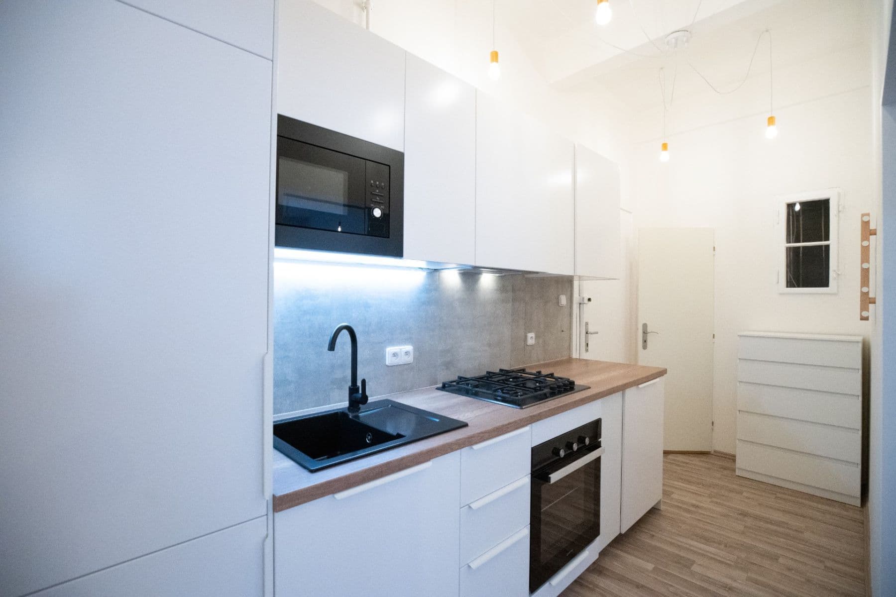 Pronájem bytu 2+kk 48 m², Žerotínova, Praha, Praha Pronájem bytu 2+kk 48 m², Žerotínova, Praha, Praha