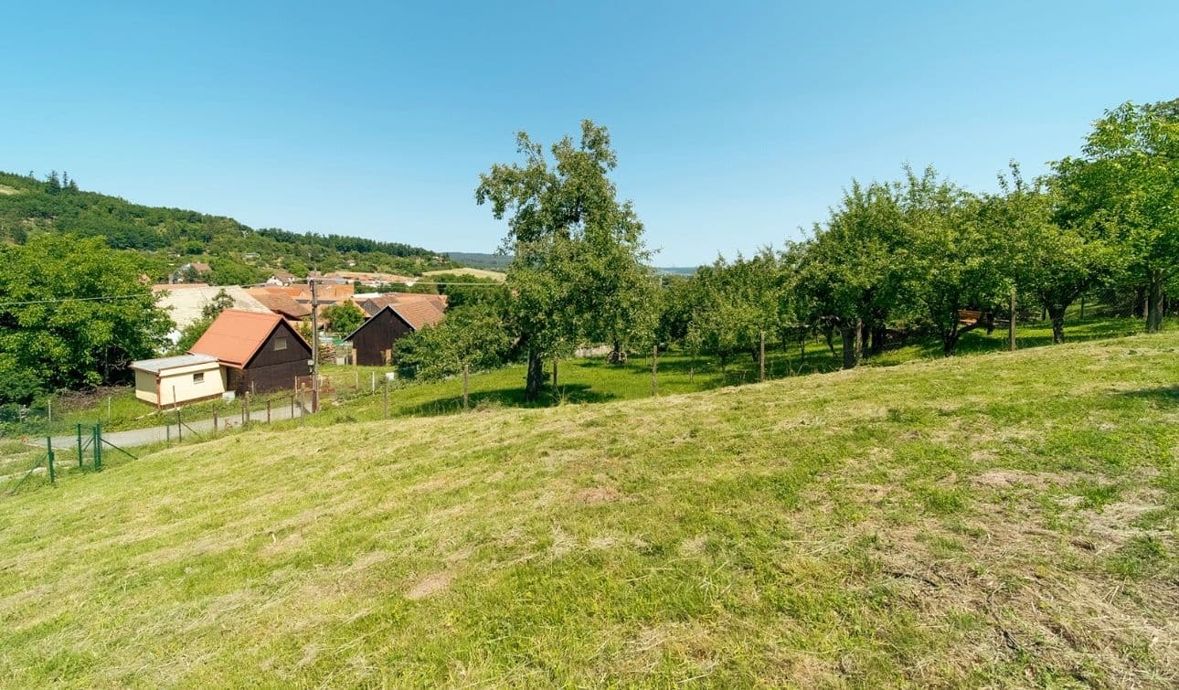 Prodej pozemku 1.083 m², Sentice, Jihomoravský kraj Prodej pozemku 1.083 m², Sentice, Jihomoravský kraj
