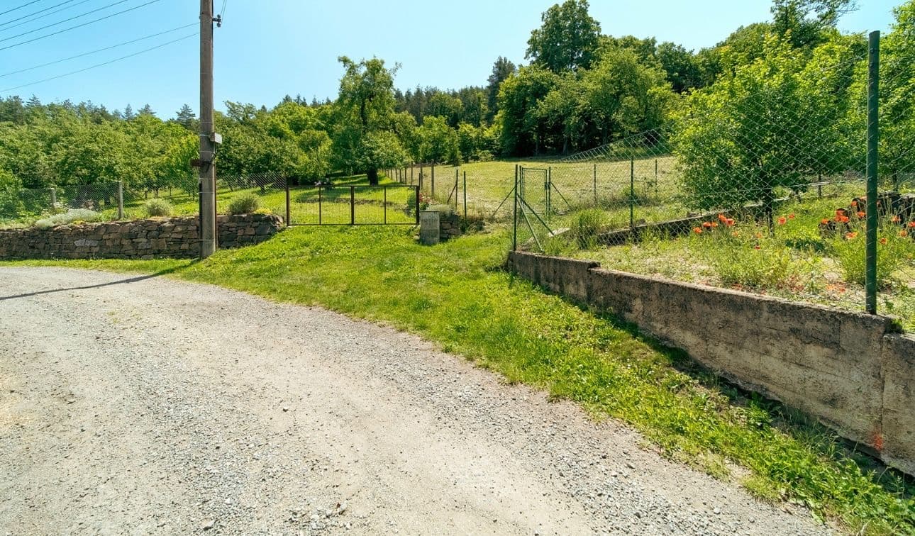 Prodej pozemku 1.083 m², Sentice, Jihomoravský kraj Prodej pozemku 1.083 m², Sentice, Jihomoravský kraj