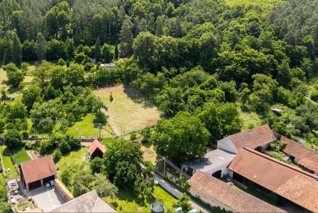Prodej pozemku 1.083 m², Sentice, Jihomoravský kraj Prodej pozemku 1.083 m², Sentice, Jihomoravský kraj