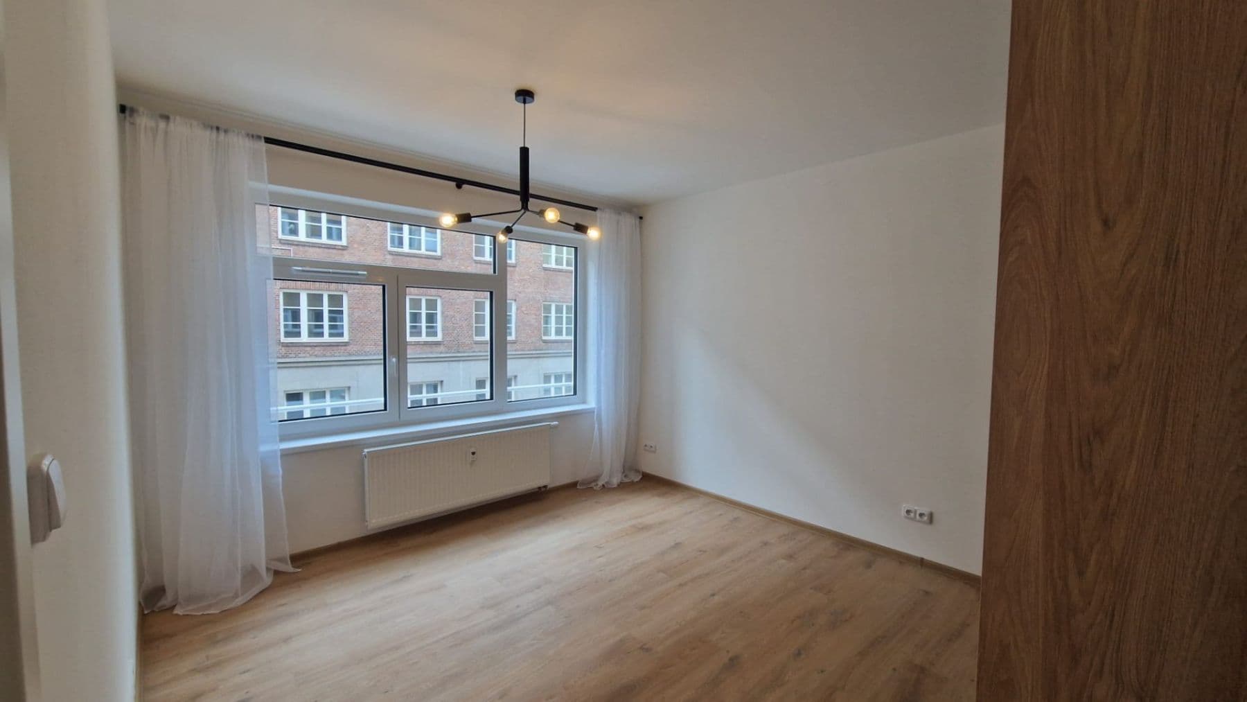 Pronájem bytu 2+kk 38 m², Bratislavská, Brno, Jihomoravský kraj Pronájem bytu 2+kk 38 m², Bratislavská, Brno, Jihomoravský kraj