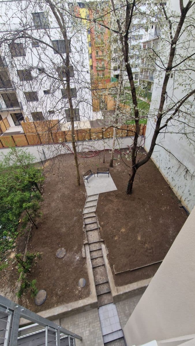 Pronájem bytu 2+kk 38 m², Bratislavská, Brno, Jihomoravský kraj Pronájem bytu 2+kk 38 m², Bratislavská, Brno, Jihomoravský kraj