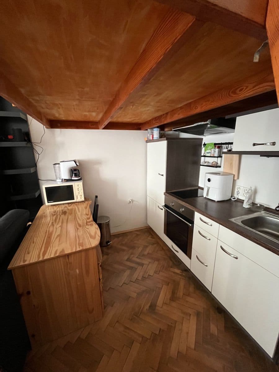 Pronájem bytu 1+kk 25 m², Na Břehu, Praha, Praha Pronájem bytu 1+kk 25 m², Na Břehu, Praha, Praha