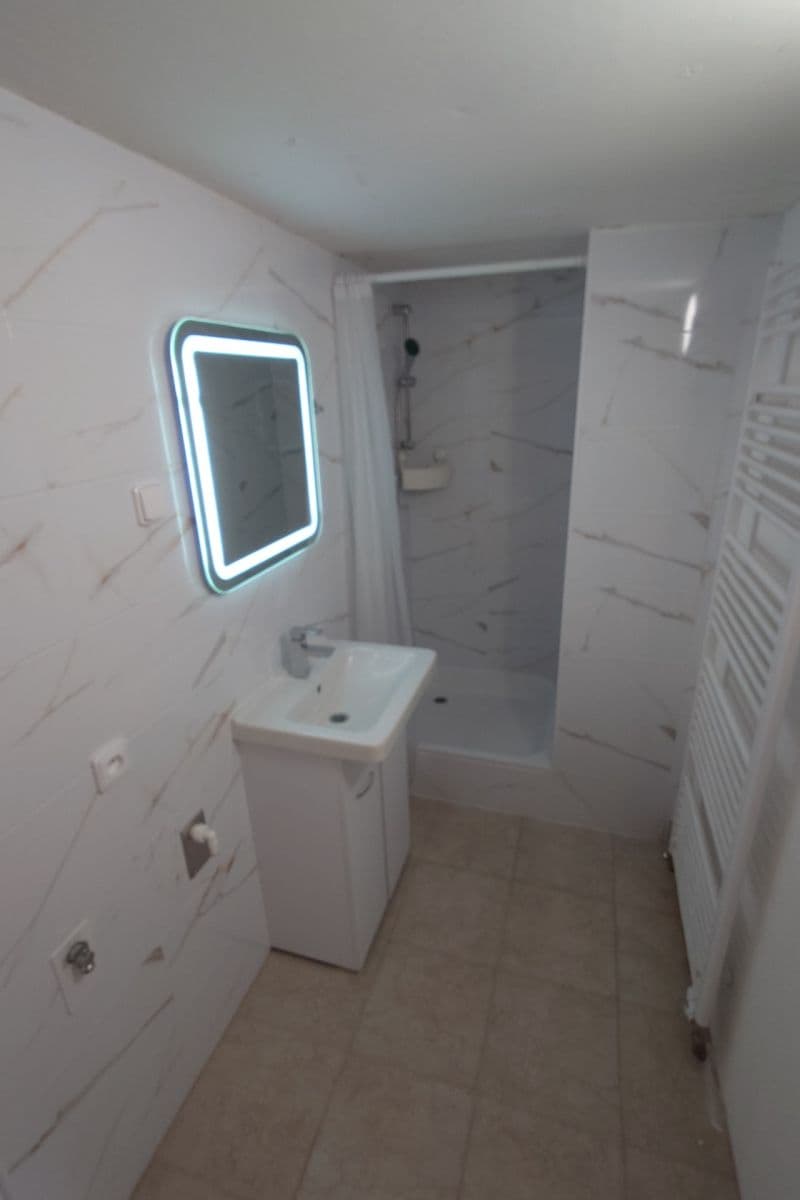 Pronájem domu 120 m², pozemek 250 m², Veverské Knínice, Jihomoravský kraj Pronájem domu 120 m², pozemek 250 m², Veverské Knínice, Jihomoravský kraj