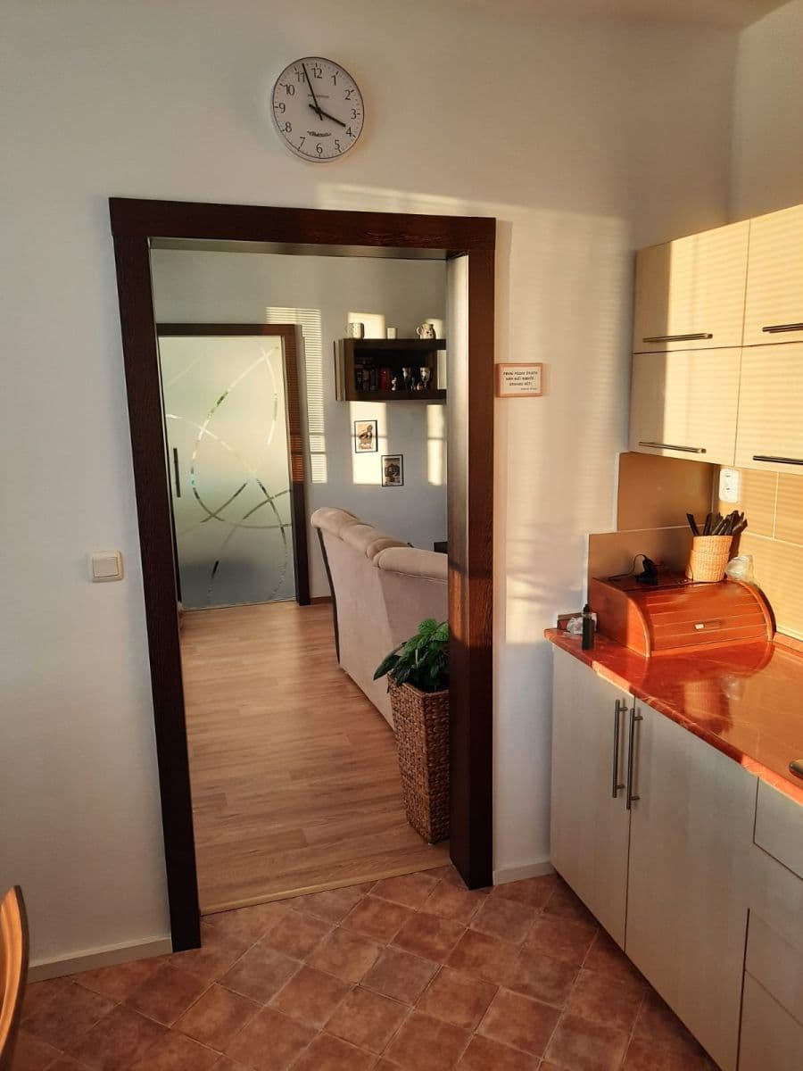 Prodej bytu 3+1 76 m², Jindřicha Plachty, Ústí nad Labem, Ústecký kraj Prodej bytu 3+1 76 m², Jindřicha Plachty, Ústí nad Labem, Ústecký kraj