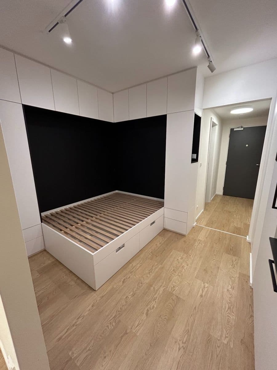 Pronájem bytu 1+kk 42 m², třída Generála Píky, Brno, Jihomoravský kraj Pronájem bytu 1+kk 42 m², třída Generála Píky, Brno, Jihomoravský kraj