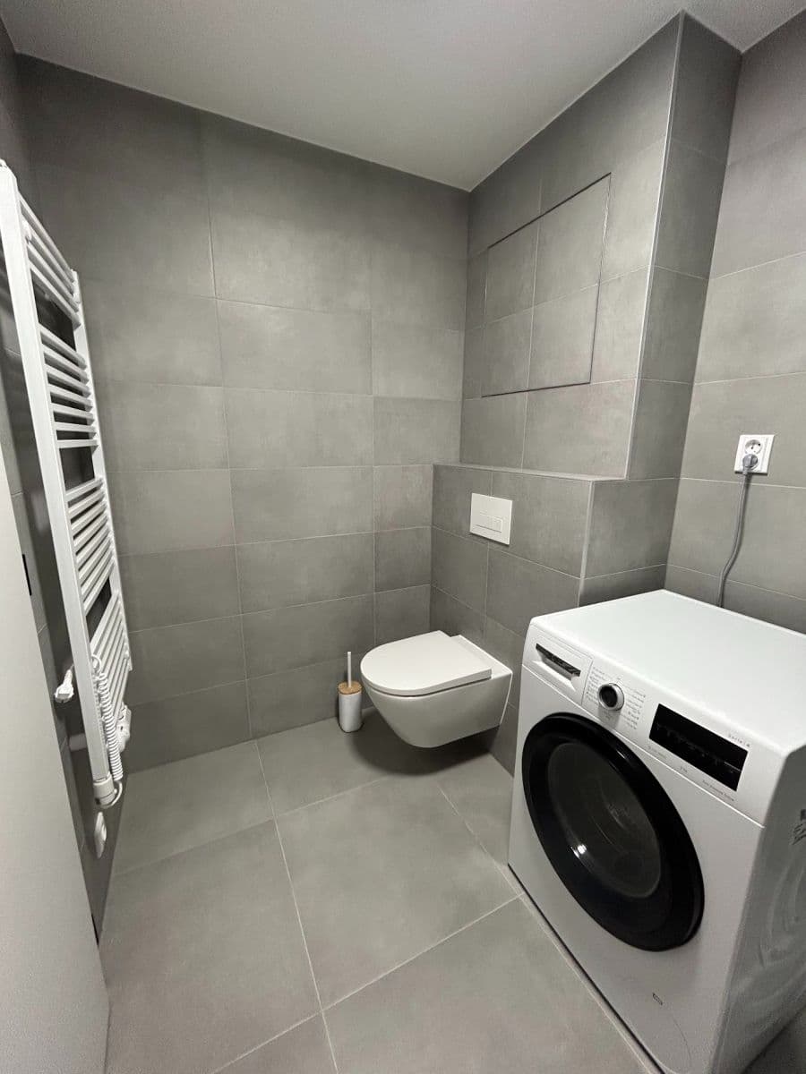 Pronájem bytu 1+kk 42 m², třída Generála Píky, Brno, Jihomoravský kraj Pronájem bytu 1+kk 42 m², třída Generála Píky, Brno, Jihomoravský kraj