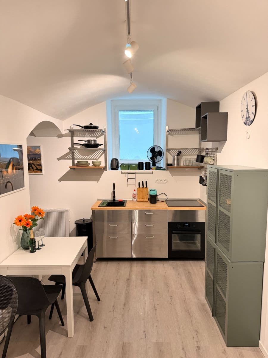 Pronájem bytu 2+kk 39 m², Bořivojova, Praha, Praha Pronájem bytu 2+kk 39 m², Bořivojova, Praha, Praha