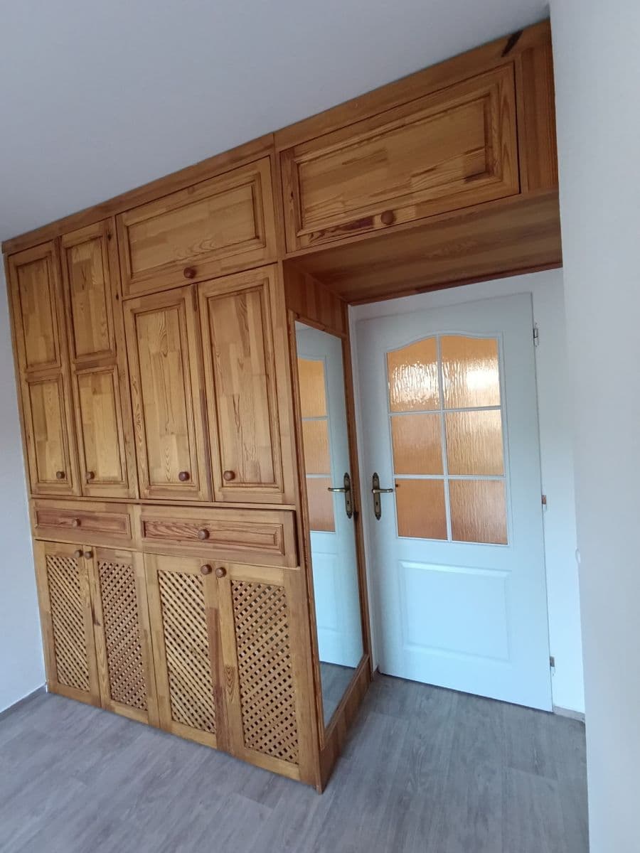 Pronájem bytu 3+1 74 m², Na Hradčanech, Cheb, Karlovarský kraj Pronájem bytu 3+1 74 m², Na Hradčanech, Cheb, Karlovarský kraj