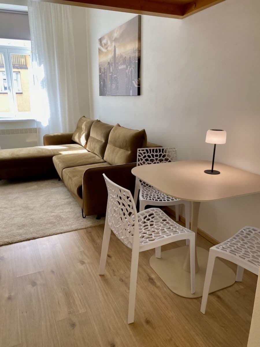 Pronájem bytu 1+kk 30 m², Kovářská, Praha, Praha Pronájem bytu 1+kk 30 m², Kovářská, Praha, Praha