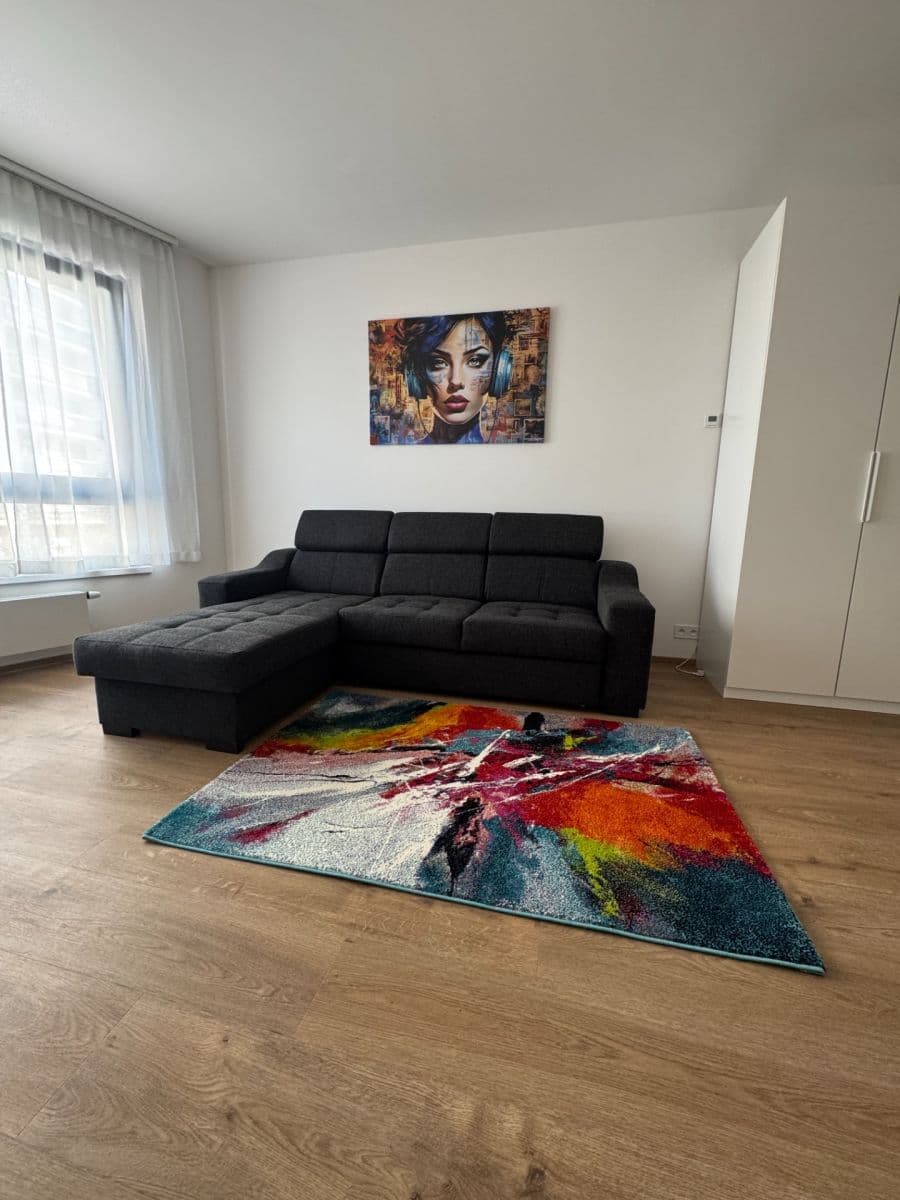 Pronájem bytu 1+kk 36 m², Milánská, Praha, Praha Pronájem bytu 1+kk 36 m², Milánská, Praha, Praha