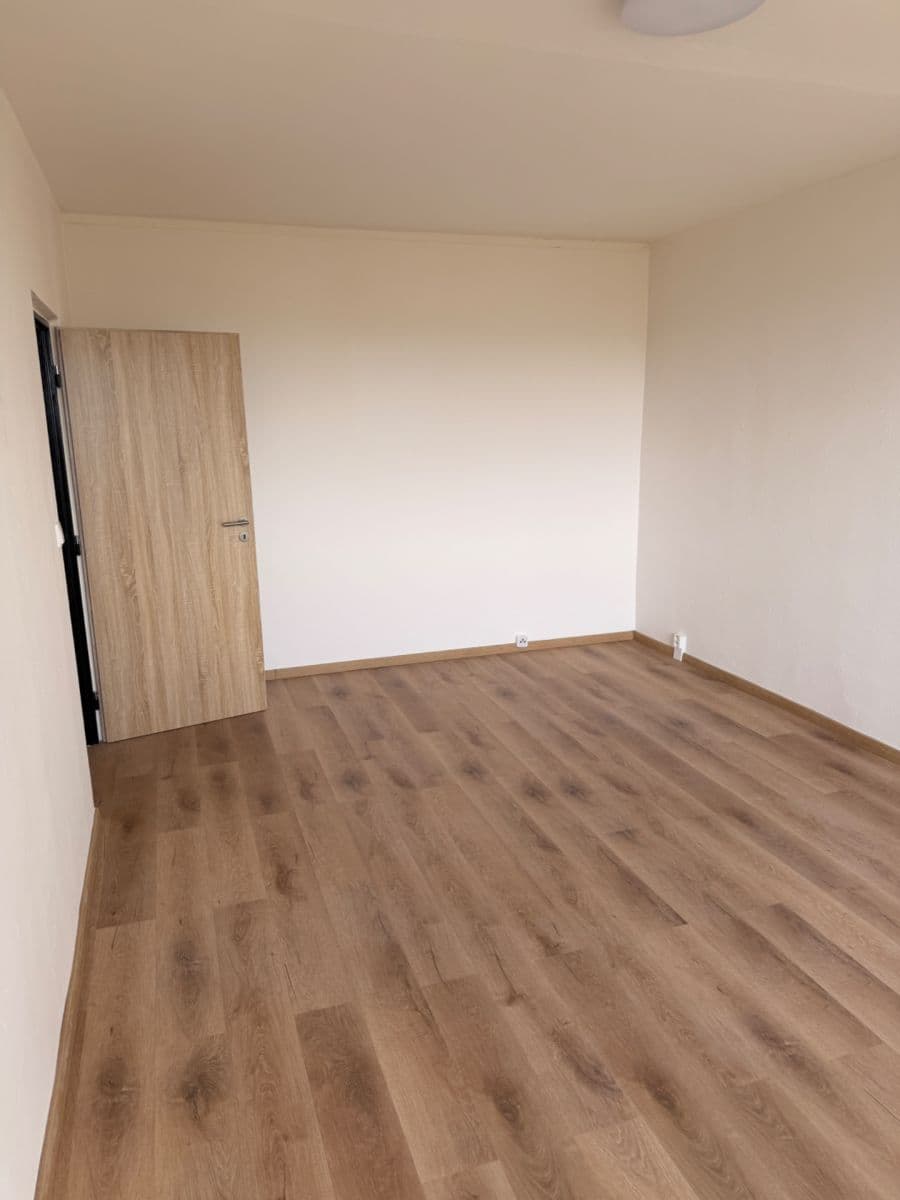 Pronájem bytu 2+1 62 m², Stavbařů, Ústí nad Labem, Ústecký kraj Pronájem bytu 2+1 62 m², Stavbařů, Ústí nad Labem, Ústecký kraj