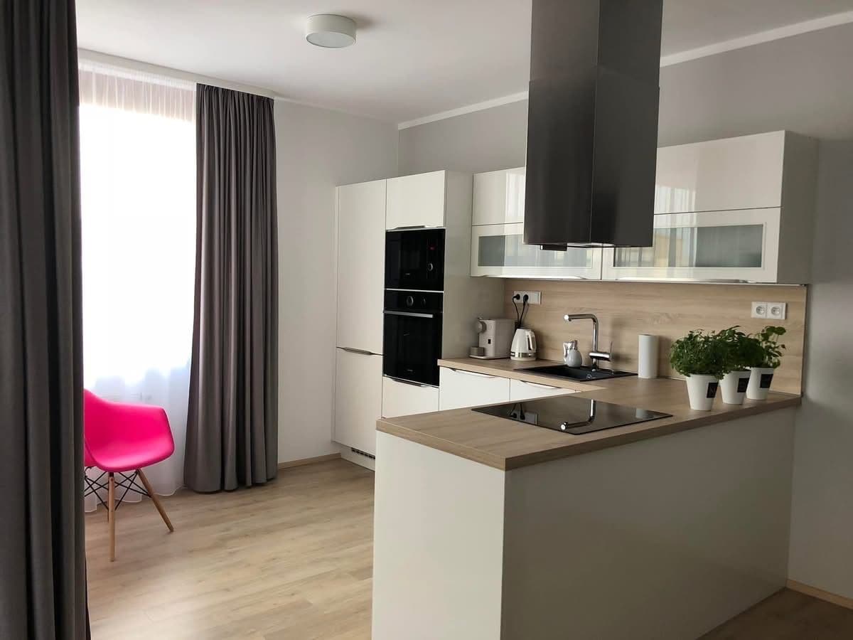Prodej bytu 2+kk 57 m², Laudonova, Praha, Praha Prodej bytu 2+kk 57 m², Laudonova, Praha, Praha