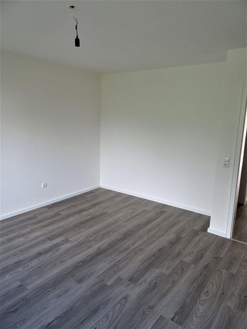 Pronájem bytu 2+1 66 m², Leverkusen, Severní Porýní-Vestfálsko Pronájem bytu 2+1 66 m², Leverkusen, Severní Porýní-Vestfálsko