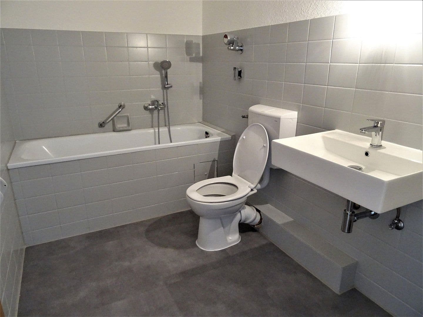 Pronájem bytu 2+1 66 m², Leverkusen, Severní Porýní-Vestfálsko Pronájem bytu 2+1 66 m², Leverkusen, Severní Porýní-Vestfálsko