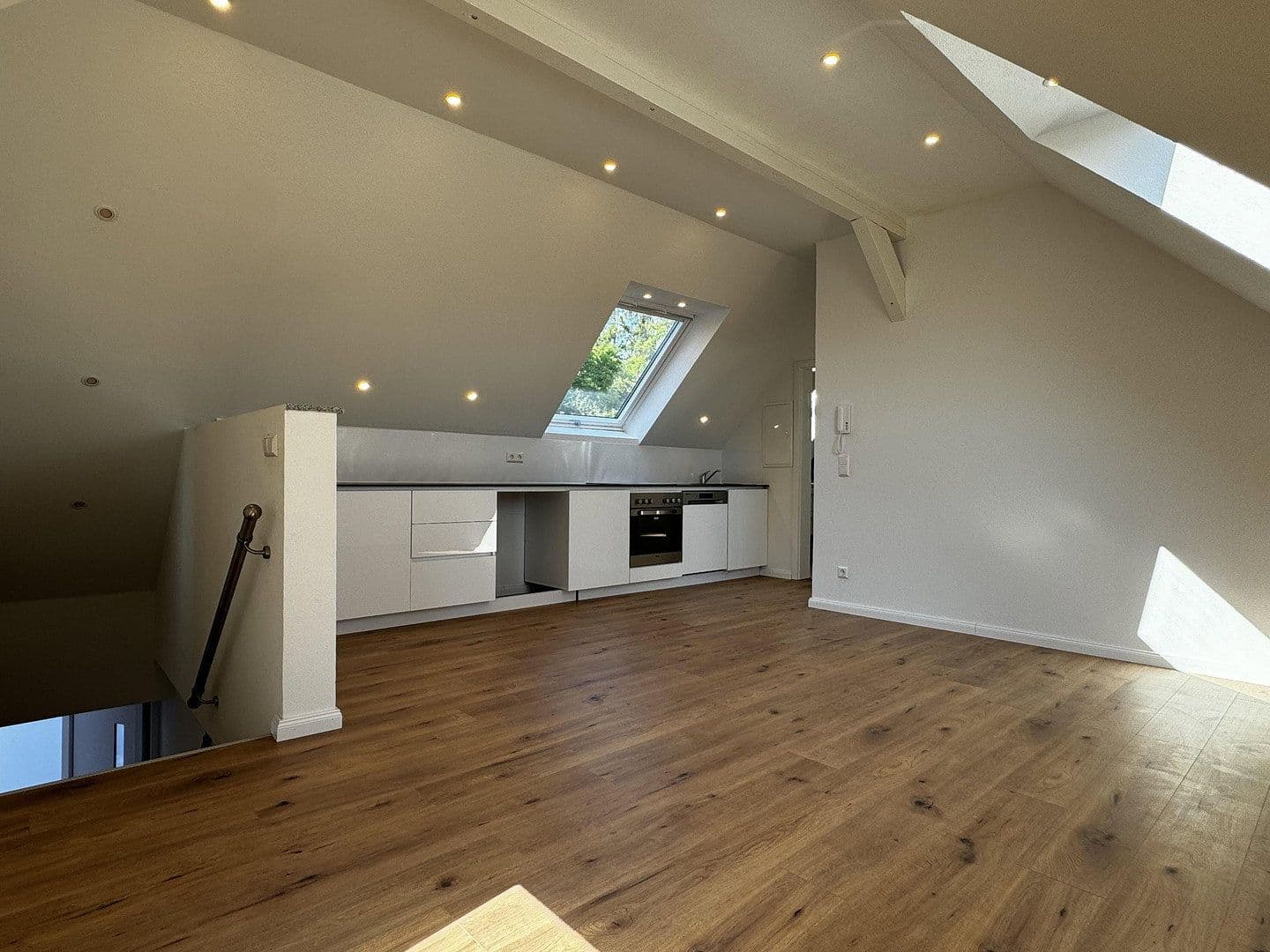 Pronájem bytu 2+1 41 m², Vaihinger Landstr. 2, Stuttgart, Bádensko-Württembersko Pronájem bytu 2+1 41 m², Vaihinger Landstr. 2, Stuttgart, Bádensko-Württembersko