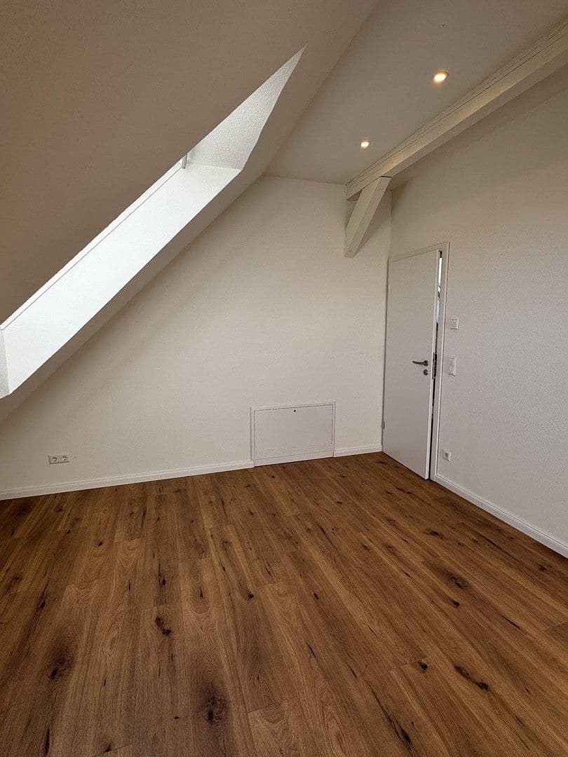 Pronájem bytu 2+1 41 m², Vaihinger Landstr. 2, Stuttgart, Bádensko-Württembersko Pronájem bytu 2+1 41 m², Vaihinger Landstr. 2, Stuttgart, Bádensko-Württembersko